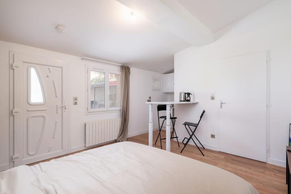 Lumignons Lyonnais - Doua Appartement Villeurbanne Buitenkant foto