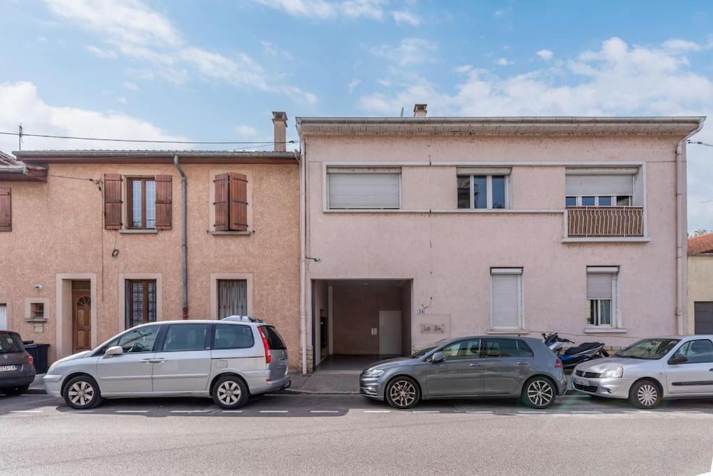 Lumignons Lyonnais - Doua Appartement Villeurbanne Buitenkant foto